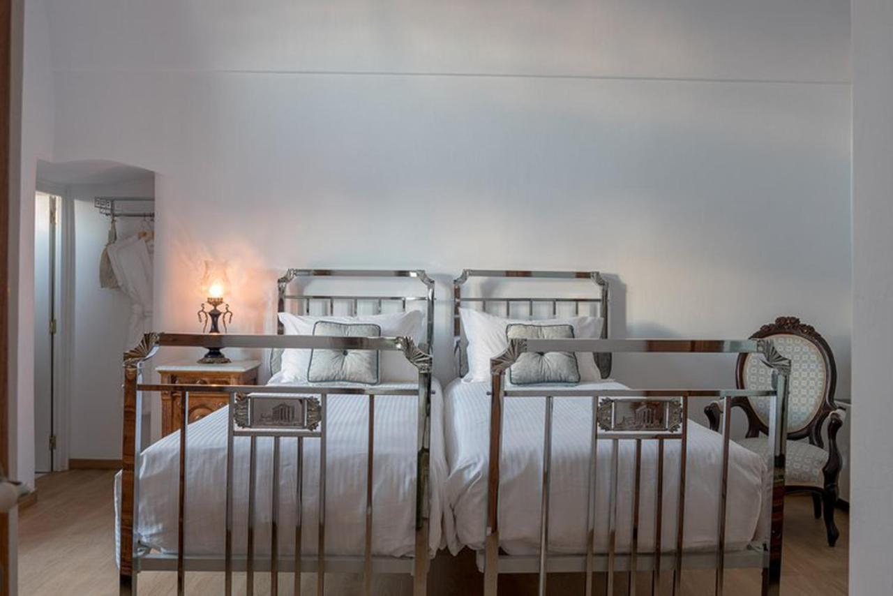 Casasantantonio 18Th Century Luxury Mansion Apartment ฟิรา ภายนอก รูปภาพ