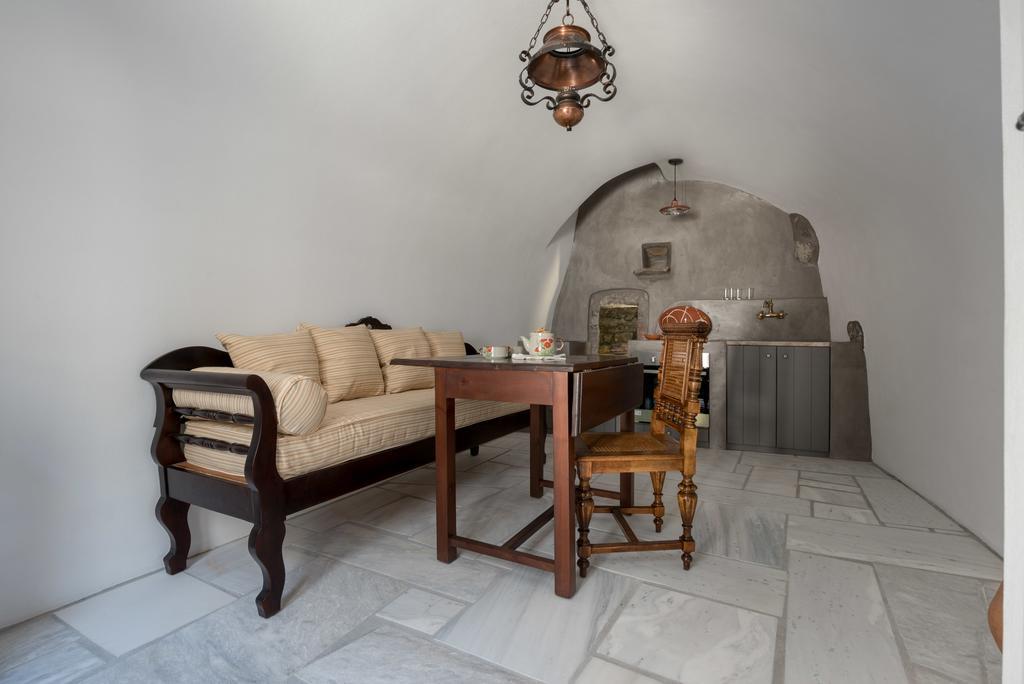 Casasantantonio 18Th Century Luxury Mansion Apartment ฟิรา ภายนอก รูปภาพ